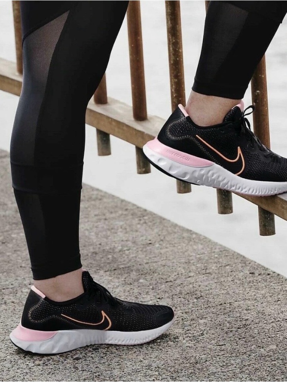 Nike Women's Renew Run React Foam Running BLK/ORNG CK6360 001, US 8.5 Sneakers
